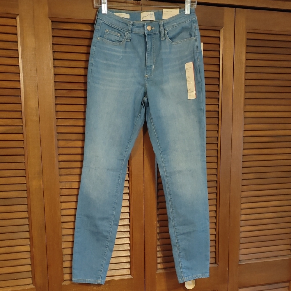 NWT Universal Thread High Rise Skinny Jeans